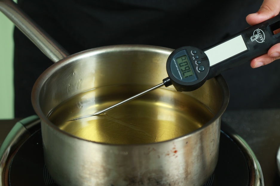 How to fry Deep frying as a basic cooking method Yiannis Lucacos