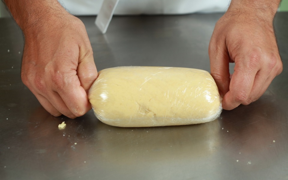 Preserving biscuit, cookie and tart doughs