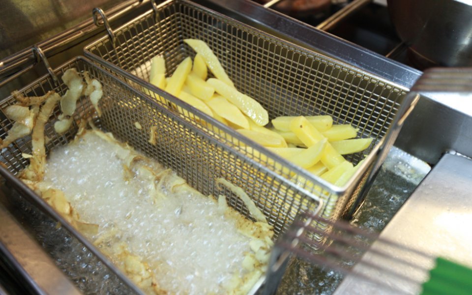 How to make crisp fried potatoes