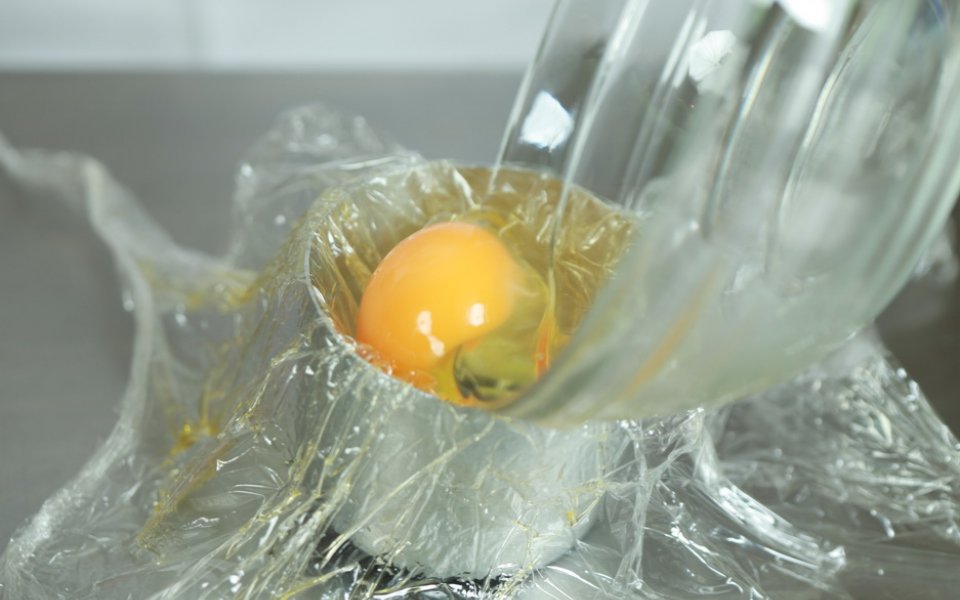 How to cook a poached egg in cling film