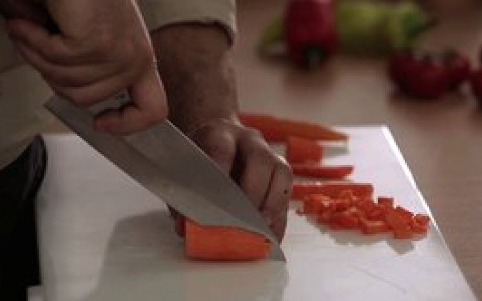 How to cut vegetables properly