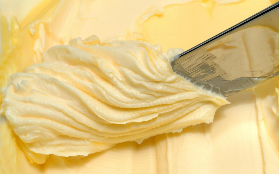 How can we tell that butter or margarine are at room temperature?