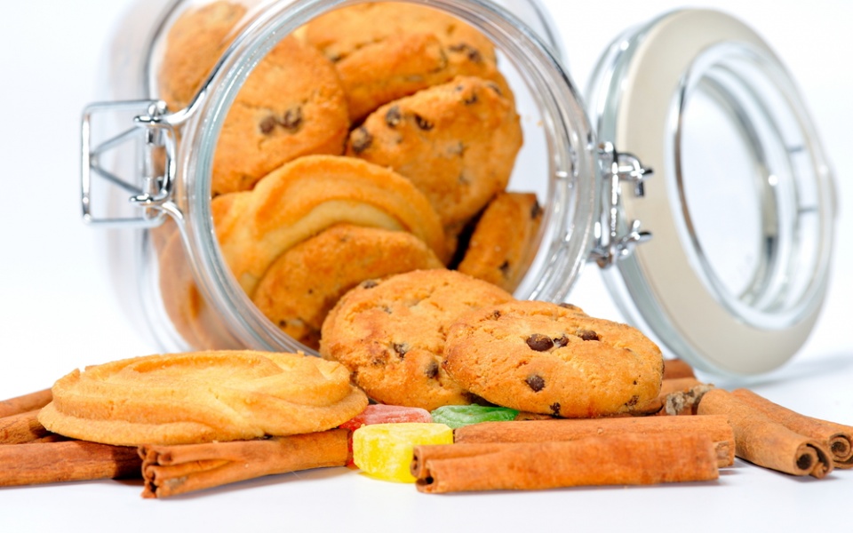 Biscuits: How can I store cooked biscuits or cookies?