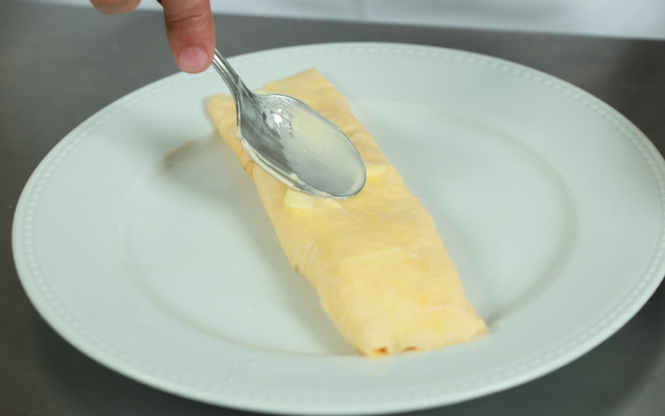 Plain Rolled Omelet | Yiannis Lucacos