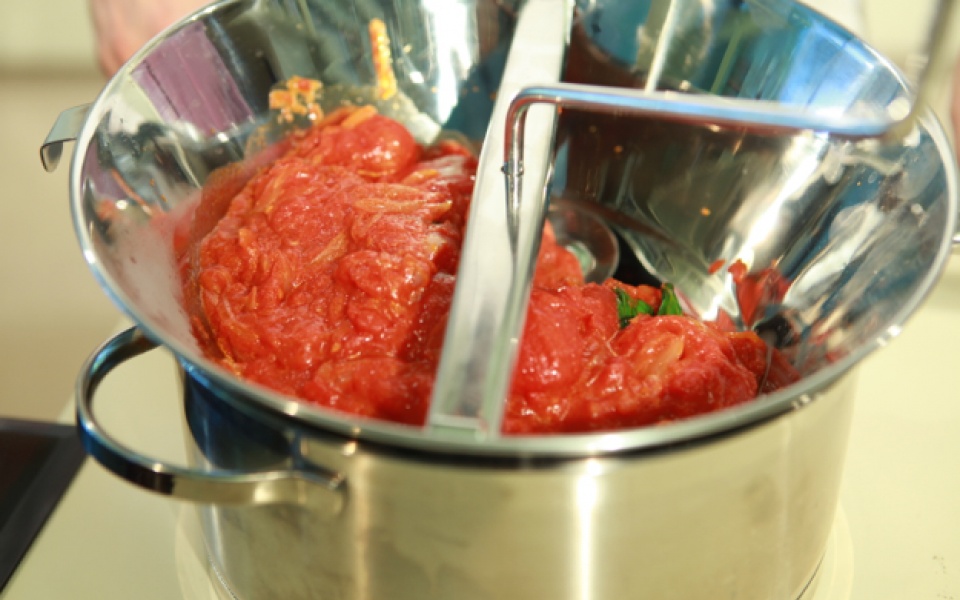 Tomato sauce | Yiannis Lucacos