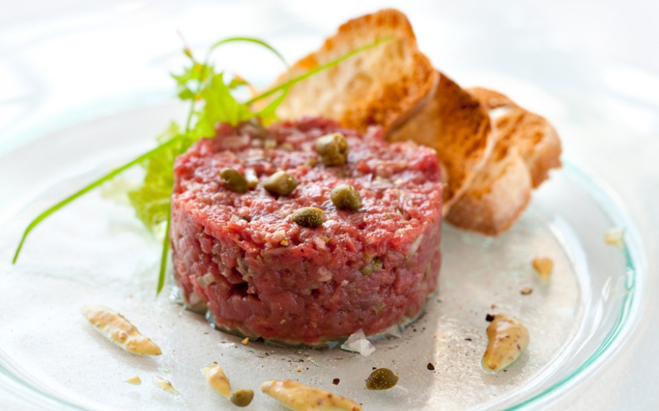 STEAK TARTARE