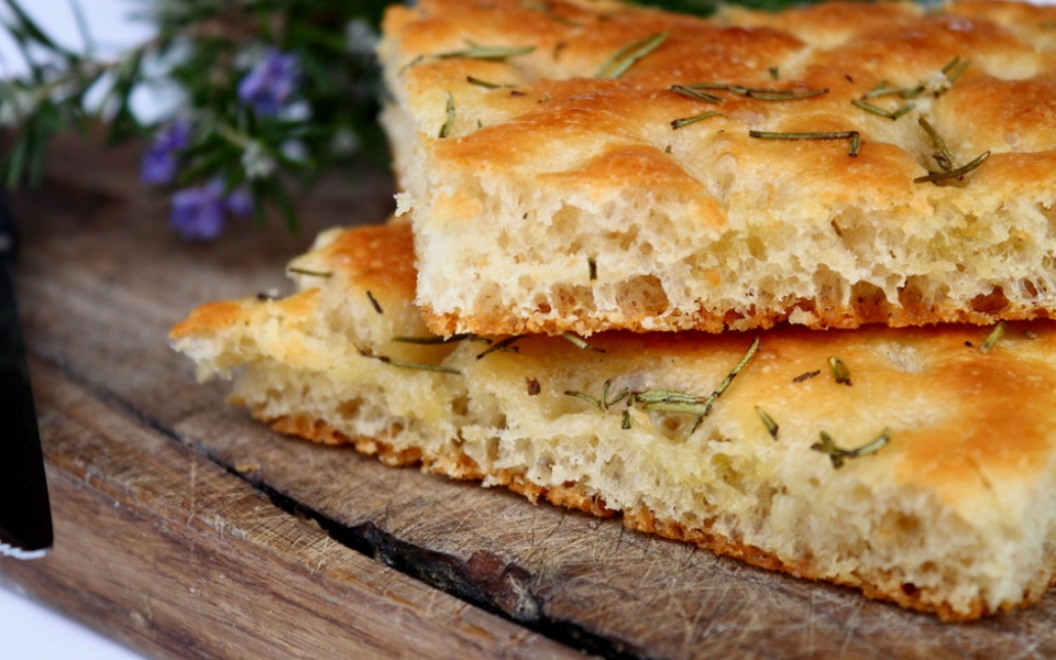 ΦΟΚΑΤΣΙΑ (focaccia)