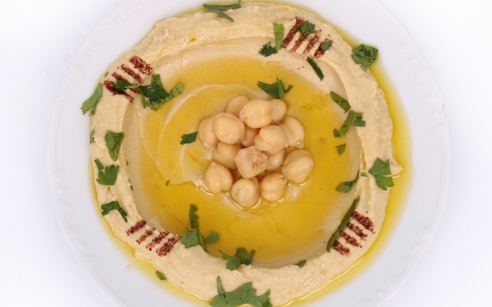 HUMMUS