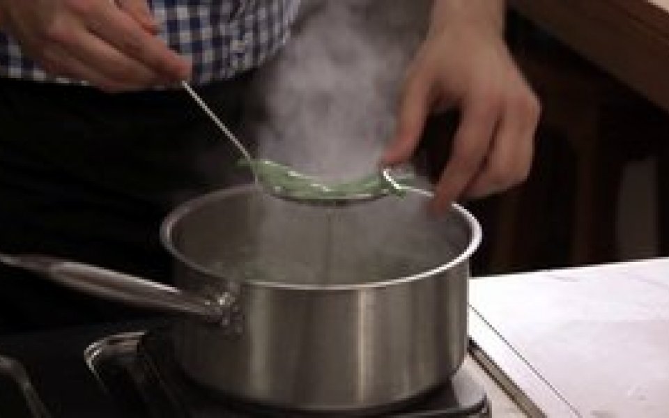 How to boil green vegetables