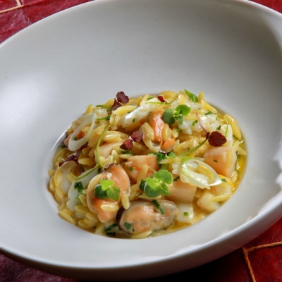 Seafood yiouvetsi with saffron | Yiannis Lucacos