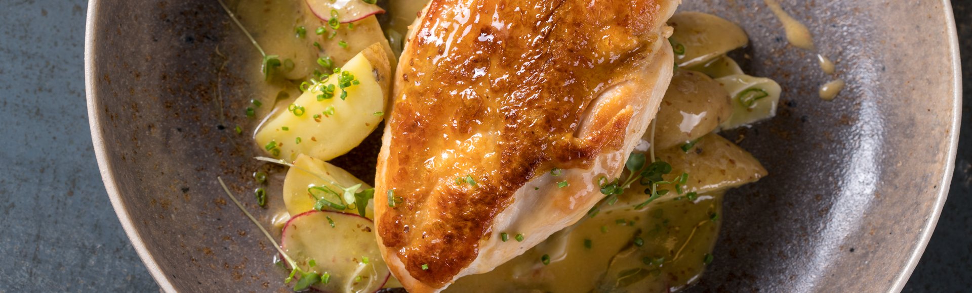 Κοτόπουλο στήθος στο τηγάνι με λεμονάτη σάλτσα