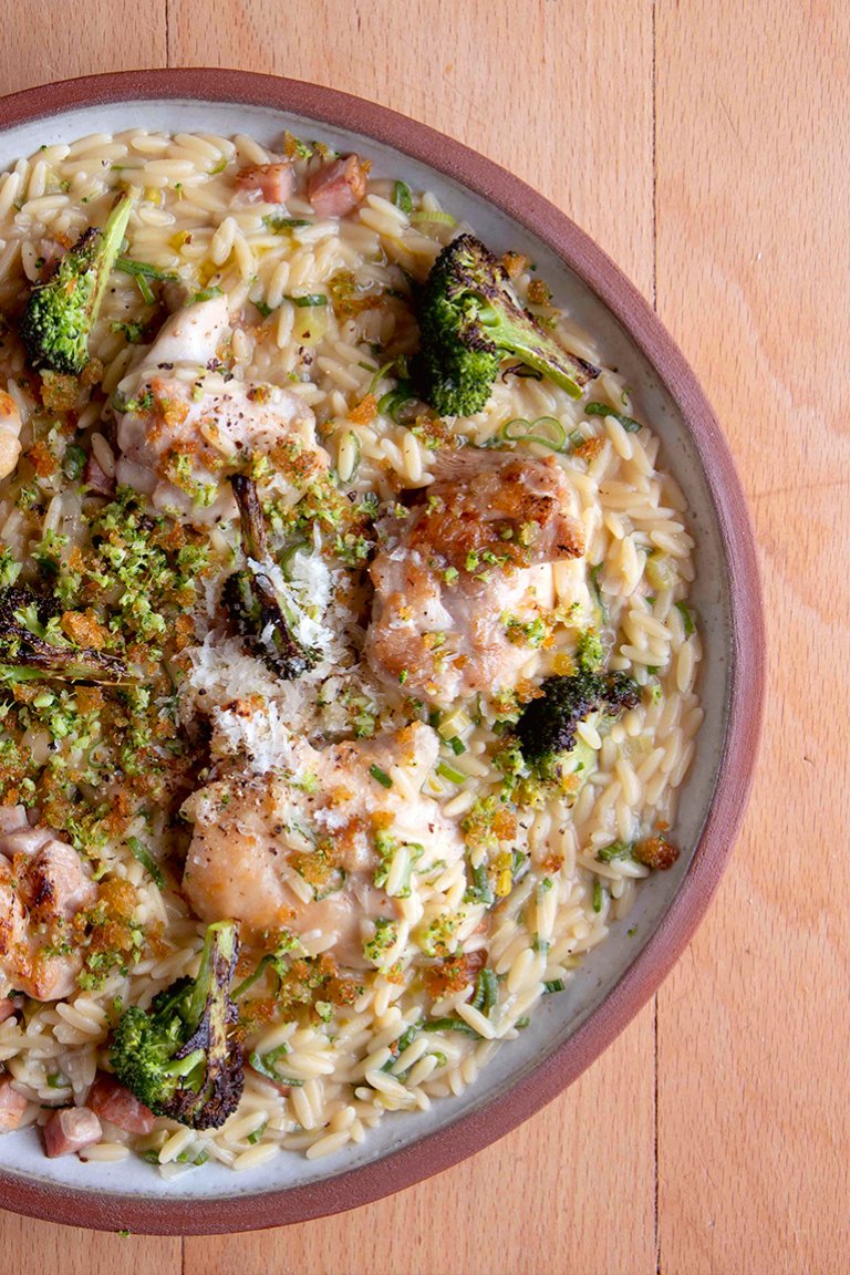 Orzotto with chicken, broccoli and bacon
