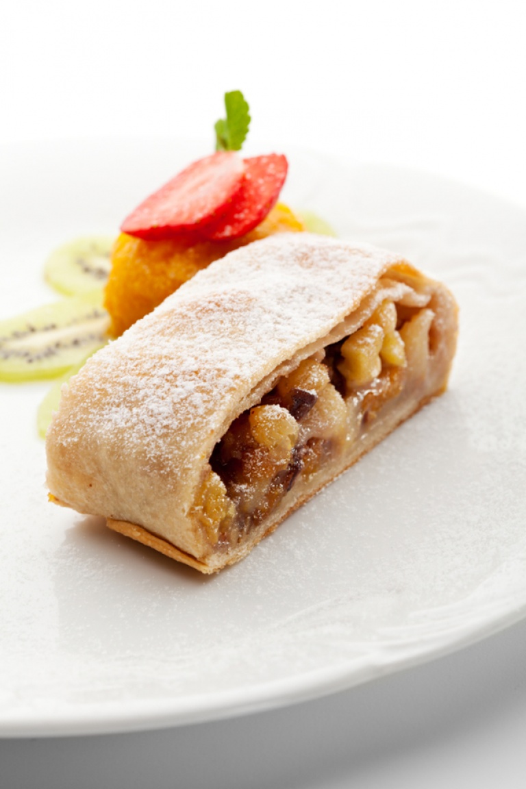 Apple strudel