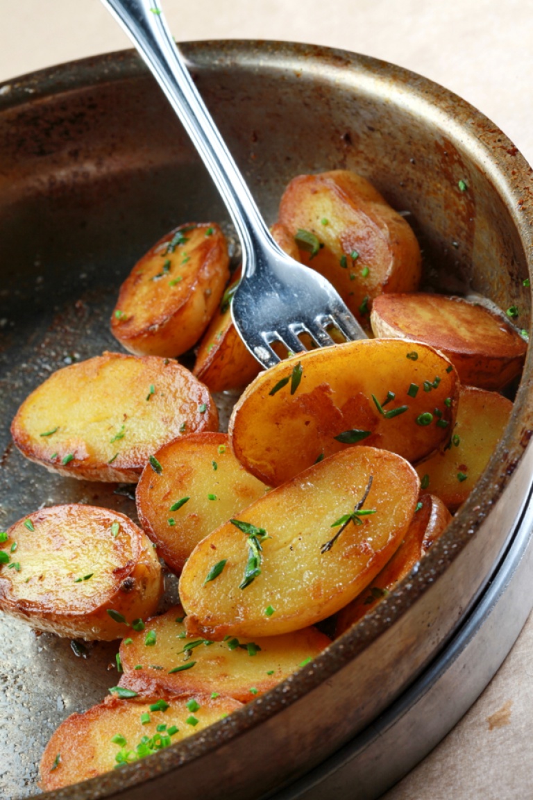 Sautéed French potatoes with thyme, rosemary and garlic