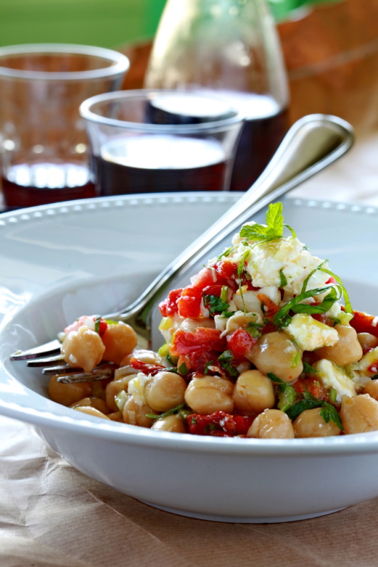 Chick peas with sun-dried tomatoes, spring onion, mint and feta