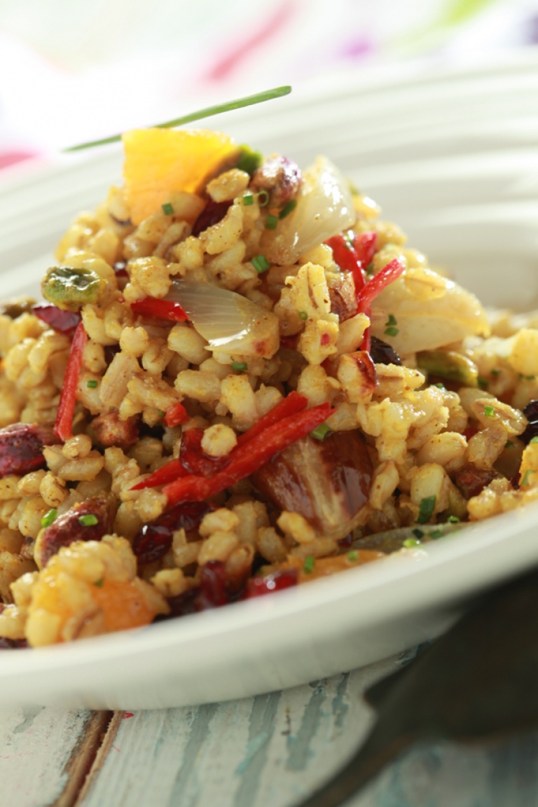 Barley salad with orange and curry