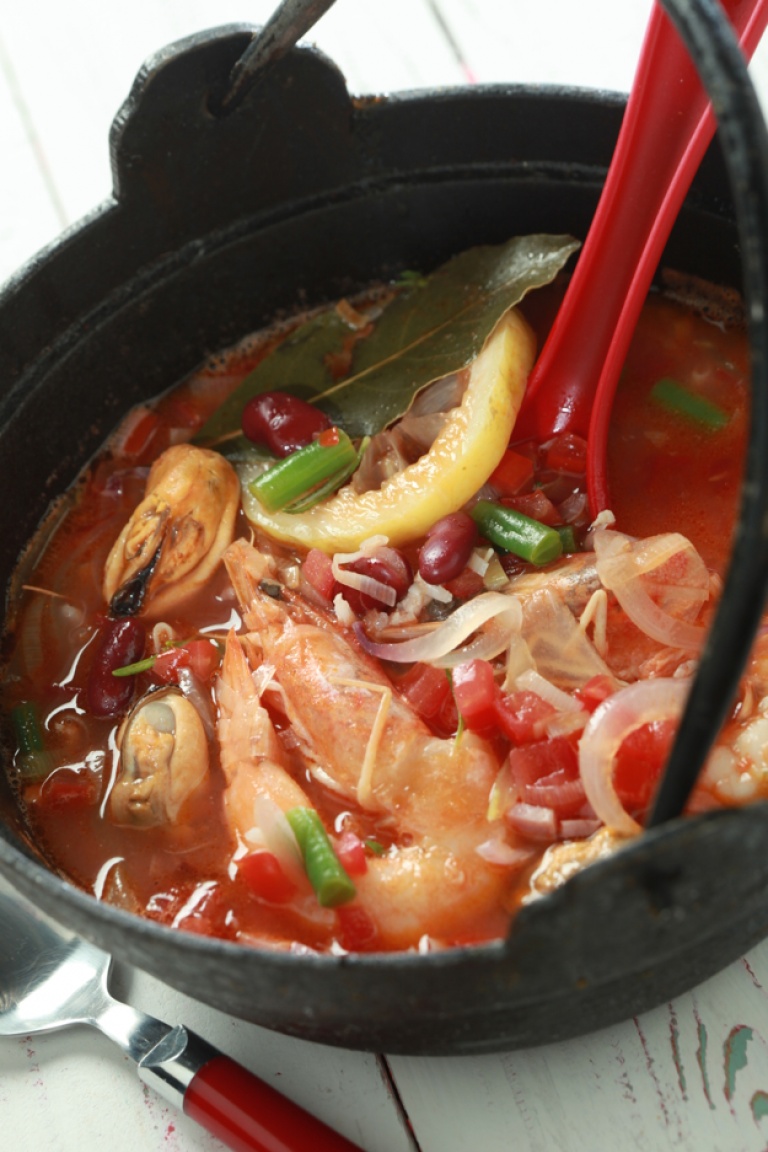 Seafood minestrone