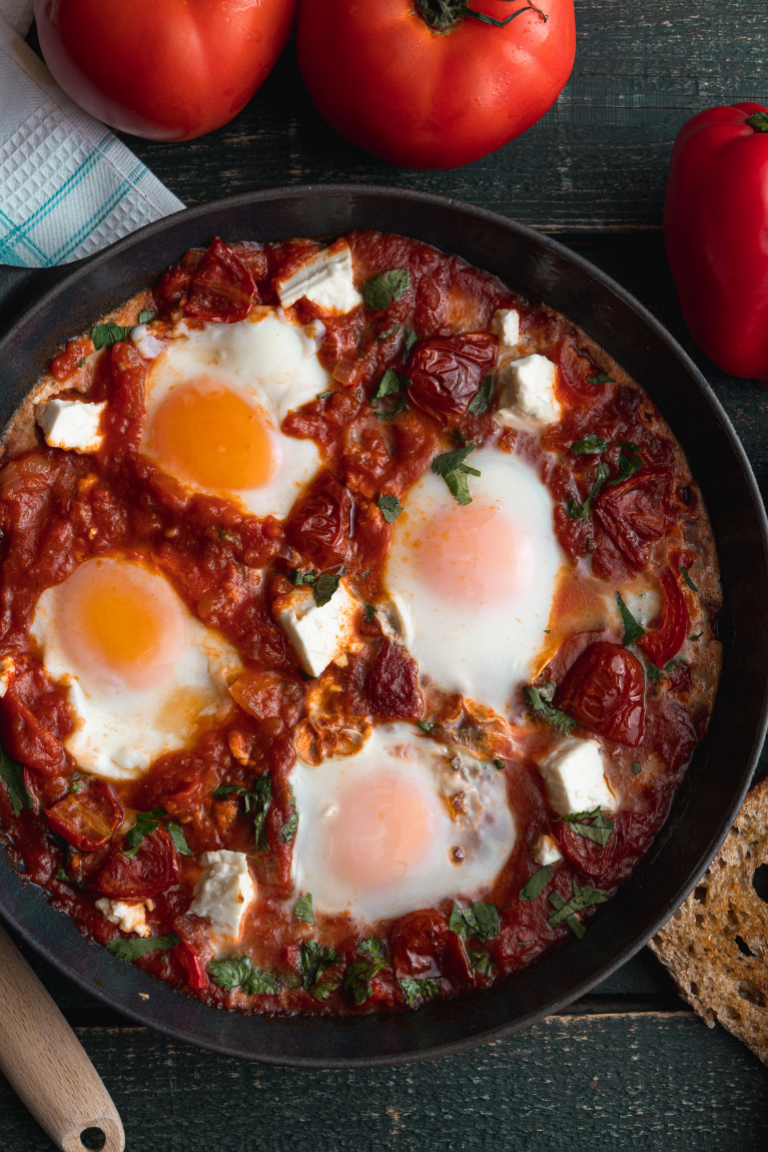 Αυγά σακσούκα (Shakshuka) με φέτα